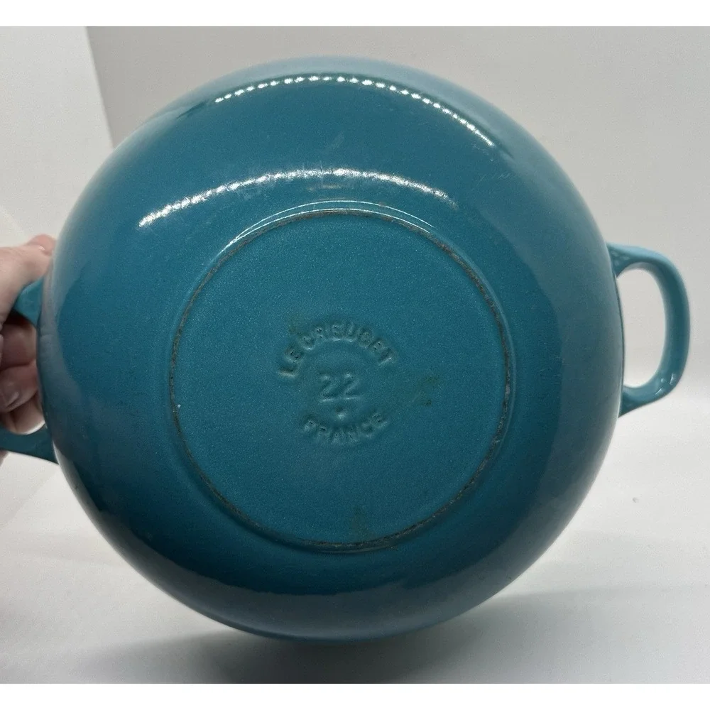 Le Creuset authentic le